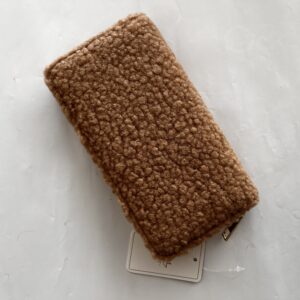 Fluffy Wallet Caramel